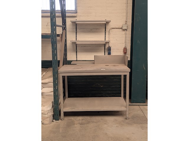 Metalen werkbank met 3x wandschap - afbeelding 1 van  5
