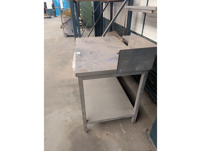 Metalen werkbank met 3x wandschap - afbeelding 3 van  5