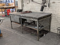 Metalen werkbank
