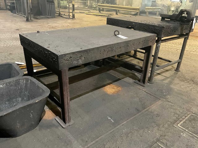 Metalen werkbank - afbeelding 1 van  5