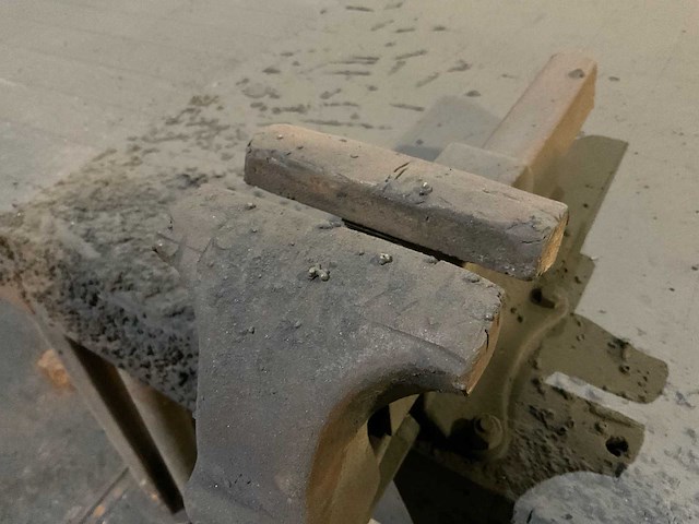 Metalen werkbank - afbeelding 8 van  8