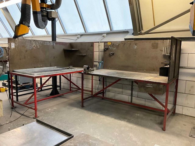 Metalen werktafel (3x) - afbeelding 1 van  4