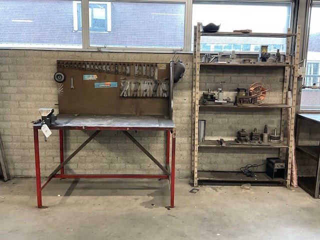 Metalen werktafel en divers - afbeelding 2 van  5