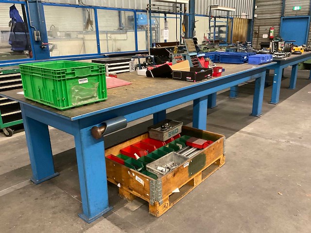 Metalen werktafel - afbeelding 2 van  4