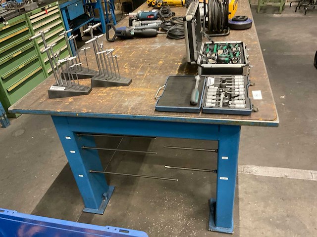 Metalen werktafel - afbeelding 3 van  4