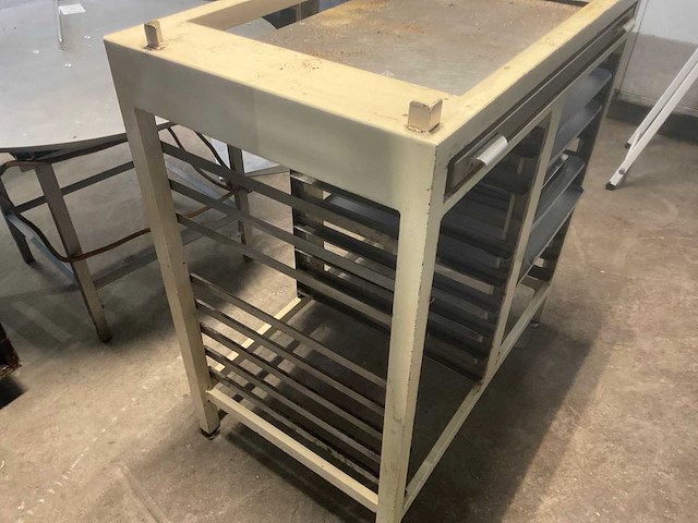 Metalen werktafel - afbeelding 6 van  6