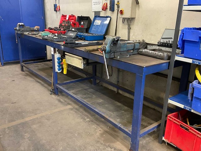 Metalen werktafel - afbeelding 1 van  6