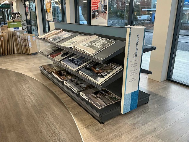 Metalen winkelstelling - afbeelding 1 van  5