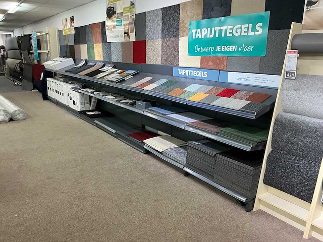 Metalen winkelstelling - afbeelding 1 van  5