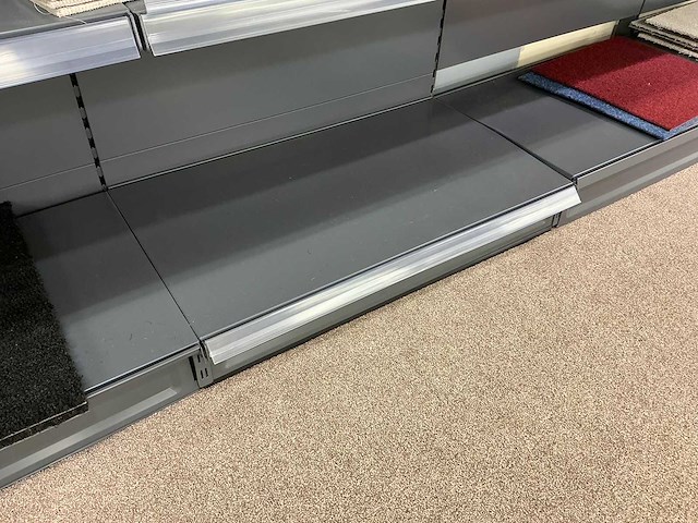 Metalen winkelstelling - afbeelding 3 van  5