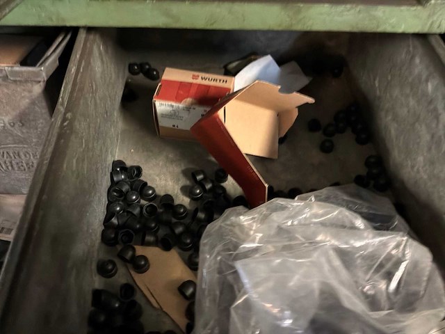 Metalenkast inclusief inhoud (5x) - afbeelding 5 van  15