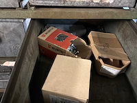 Metalenkast inclusief inhoud (5x) - afbeelding 15 van  15