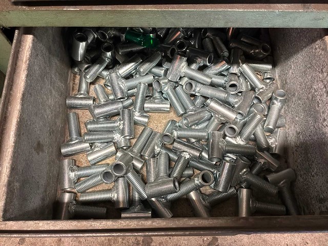 Metalenkast inclusief inhoud (5x) - afbeelding 3 van  4