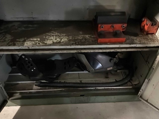 Metalenkast inclusief inhoud (9x) - afbeelding 3 van  4