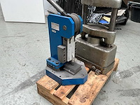 Metalkraft akm 100 t ponsmachine - afbeelding 1 van  5