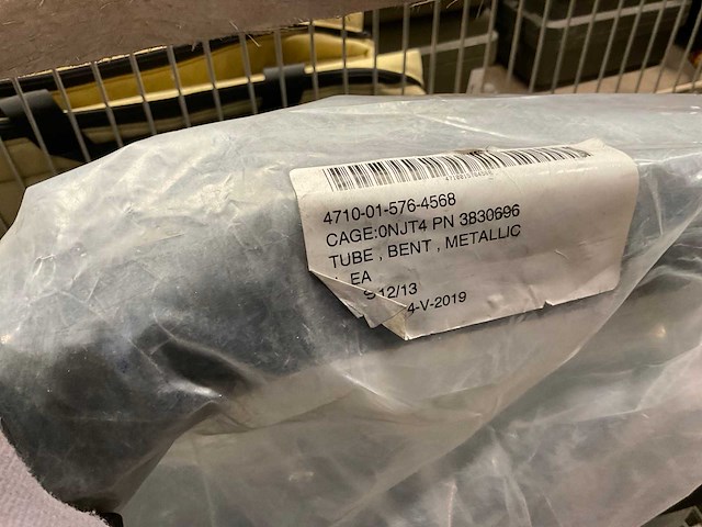 Metallic tube bent (5x) - afbeelding 2 van  7