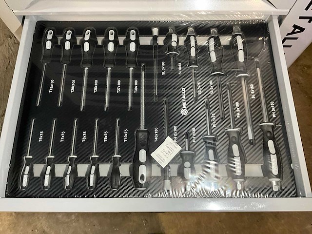 Metallo gevulde gereedschapswagen - afbeelding 13 van  17