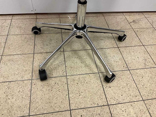 Metalmobil - bureaustoelen (4x) - afbeelding 4 van  8