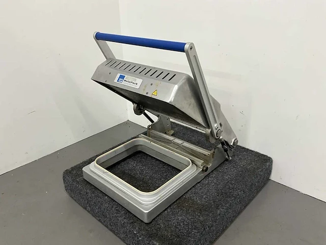 Metalpack - 325 - traysealmachine - afbeelding 1 van  7