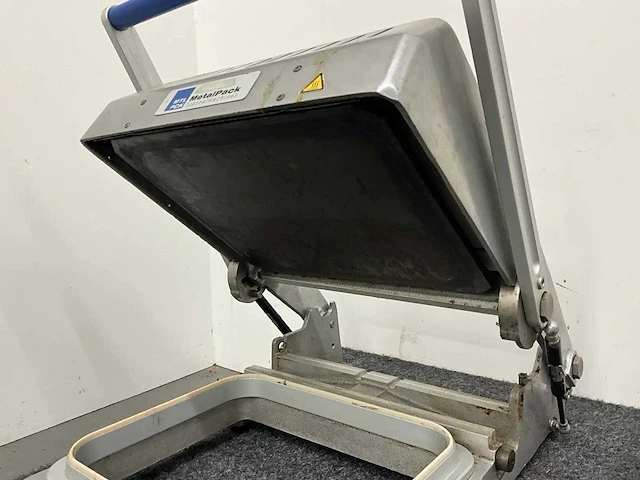 Metalpack - 325 - traysealmachine - afbeelding 3 van  7