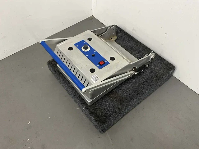 Metalpack - 325 - traysealmachine - afbeelding 4 van  7