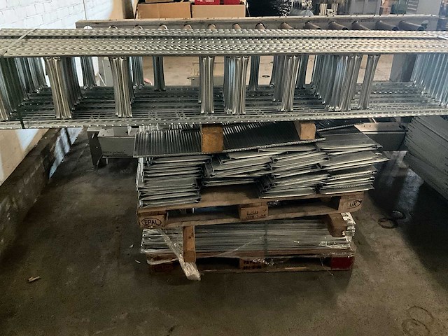 Metalsistem - s1 - legbordstelling 15 meter (250cm hoog) - afbeelding 1 van  3