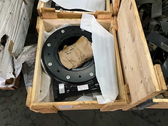 Metaltecnica hydraulisch aangedreven draaikrans - afbeelding 6 van  8