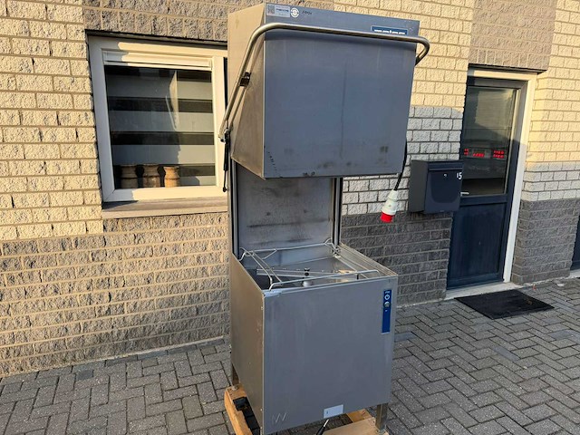 Metos - - korvenvaatwasmachine - afbeelding 1 van  6