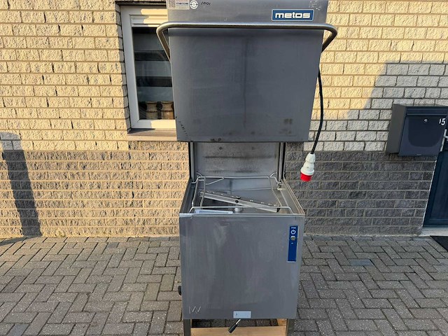 Metos - - korvenvaatwasmachine - afbeelding 3 van  6