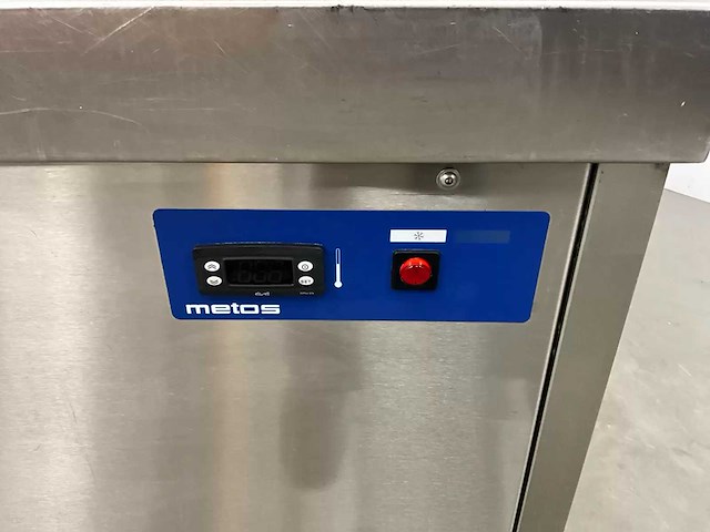 Metos - 3x 1/1 gn - koelvitrine - afbeelding 1 van  4