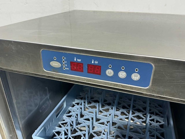 Metos - lux 60 el - korvenvaatwasmachine - afbeelding 5 van  6