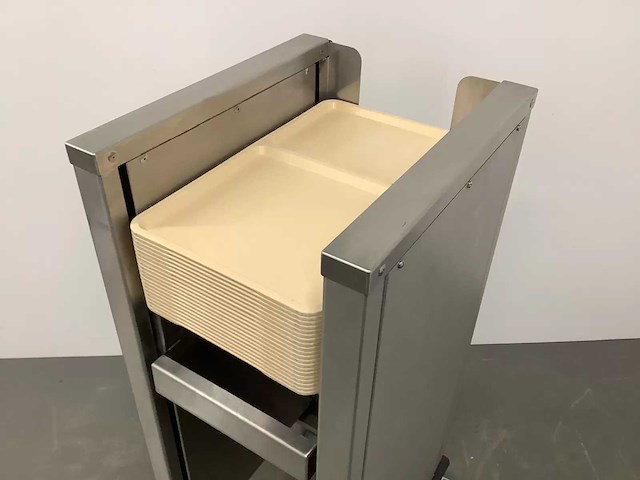 Metos - mobiele dienbladen stapelaar - afbeelding 1 van  3