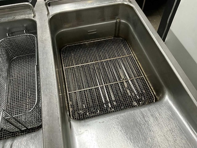 Metos d9422/10 frem dubbele friteuse - afbeelding 8 van  12