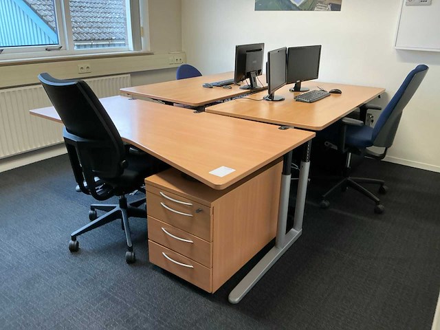 Metra en steelcase werkplek (3x) - afbeelding 8 van  15