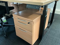 Metra en steelcase werkplek (3x) - afbeelding 8 van  13