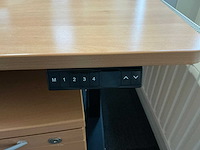 Metra en steelcase werkplek (4x) - afbeelding 10 van  16
