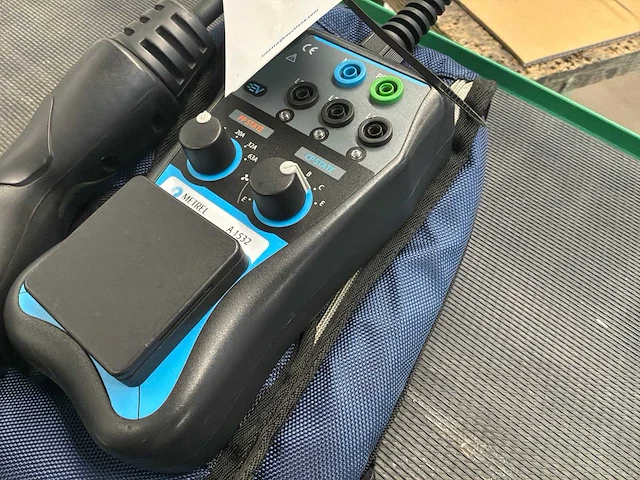 Metrel a1532 evse laadpaal test adapter - afbeelding 2 van  2