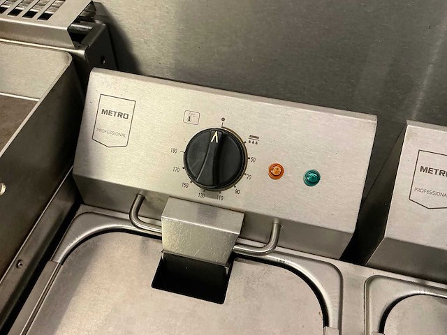 Metro - friteuse - afbeelding 6 van  6