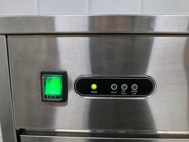 Metro - gim 1026b -rvs ijsblokjesmachine - afbeelding 3 van  9