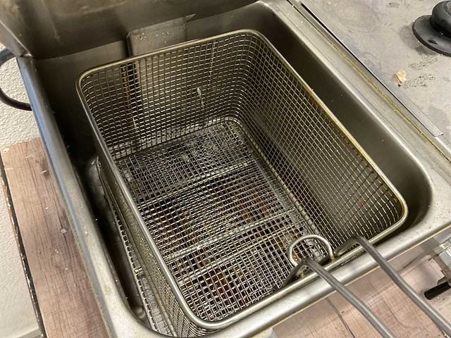 Metro friteuse - afbeelding 5 van  5