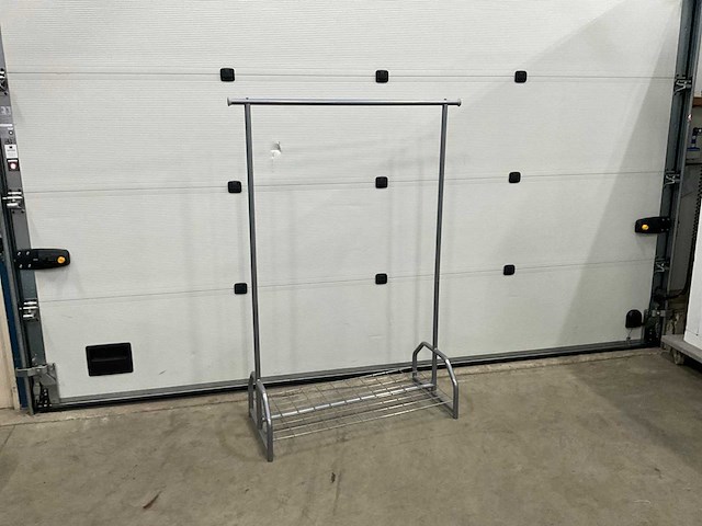 Metro garderobe rek - afbeelding 1 van  4