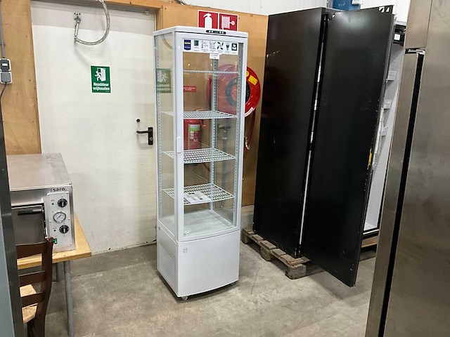 Metro gbc3279 gebaksvitrine - afbeelding 1 van  5