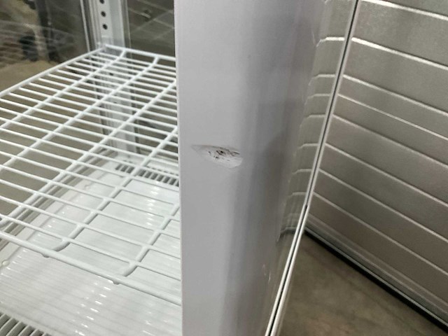 Metro ggc 3270 mobiele glasdeurkoelkast - afbeelding 2 van  11