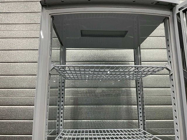 Metro ggc 3270 mobiele glasdeurkoelkast - afbeelding 7 van  11