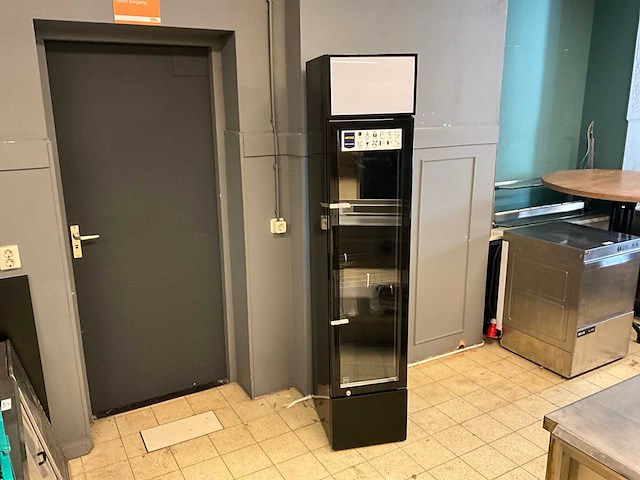 Metro gsc2133b smalle glasdeurkoelkast - afbeelding 1 van  8