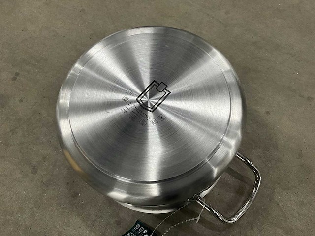 Metro rvs pan - afbeelding 6 van  7