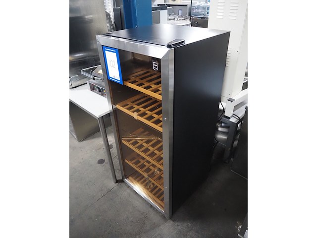 Metro - afbeelding 1 van  8