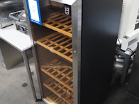 Metro - afbeelding 1 van  8