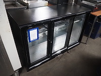 Metro - afbeelding 1 van  6