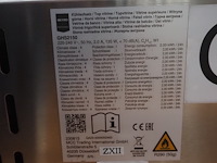 Metro - afbeelding 6 van  7